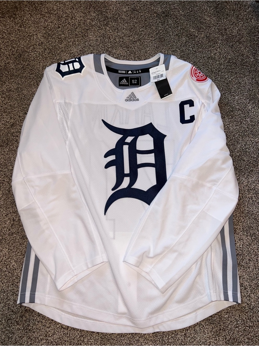 Adidas Detroit red wings Detroit tigers crossover jersey